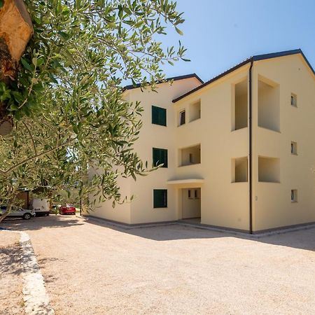 Apartmani Mara Pakoštane Kültér fotó