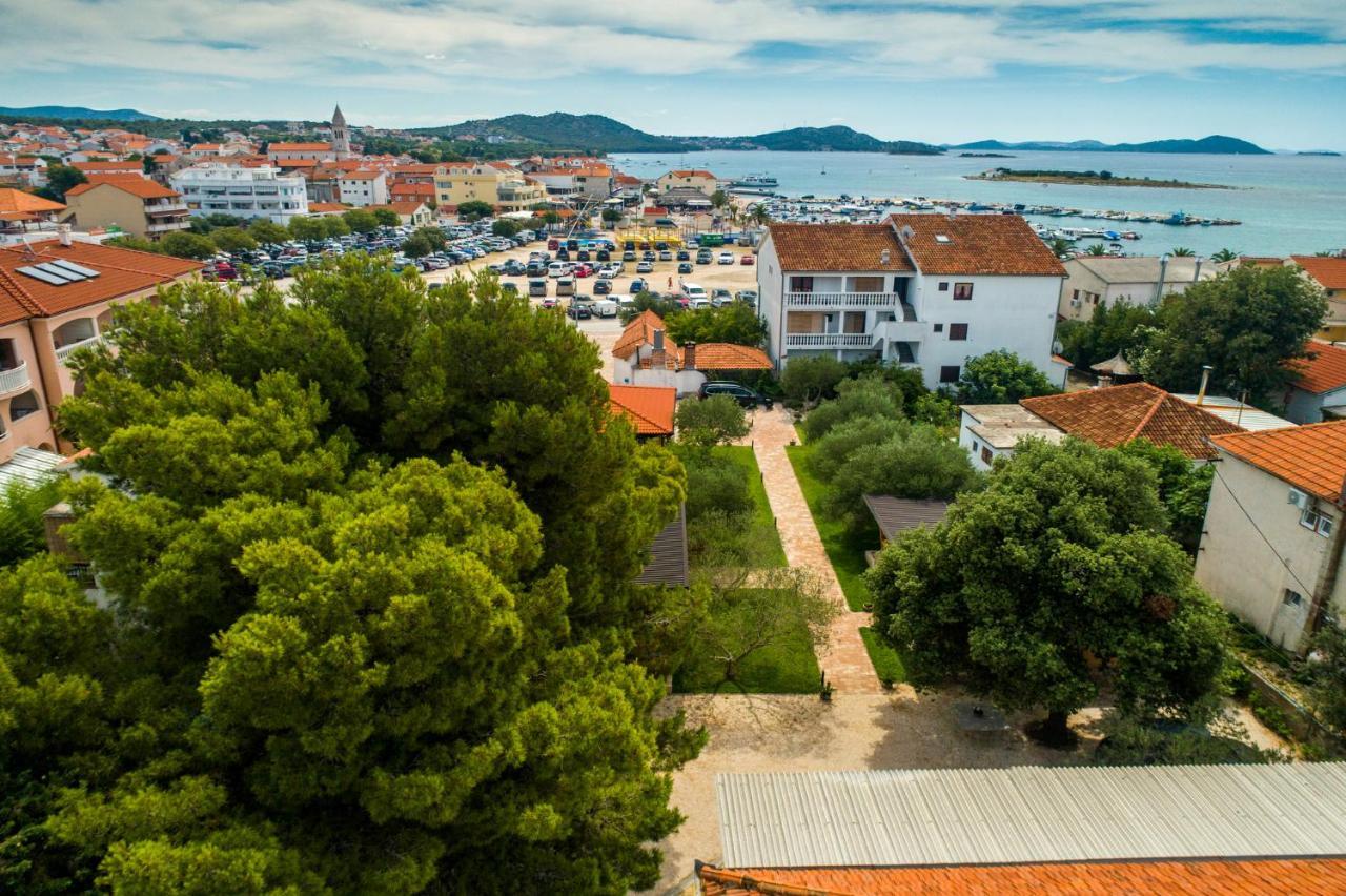 Apartmani Mara Pakoštane Kültér fotó