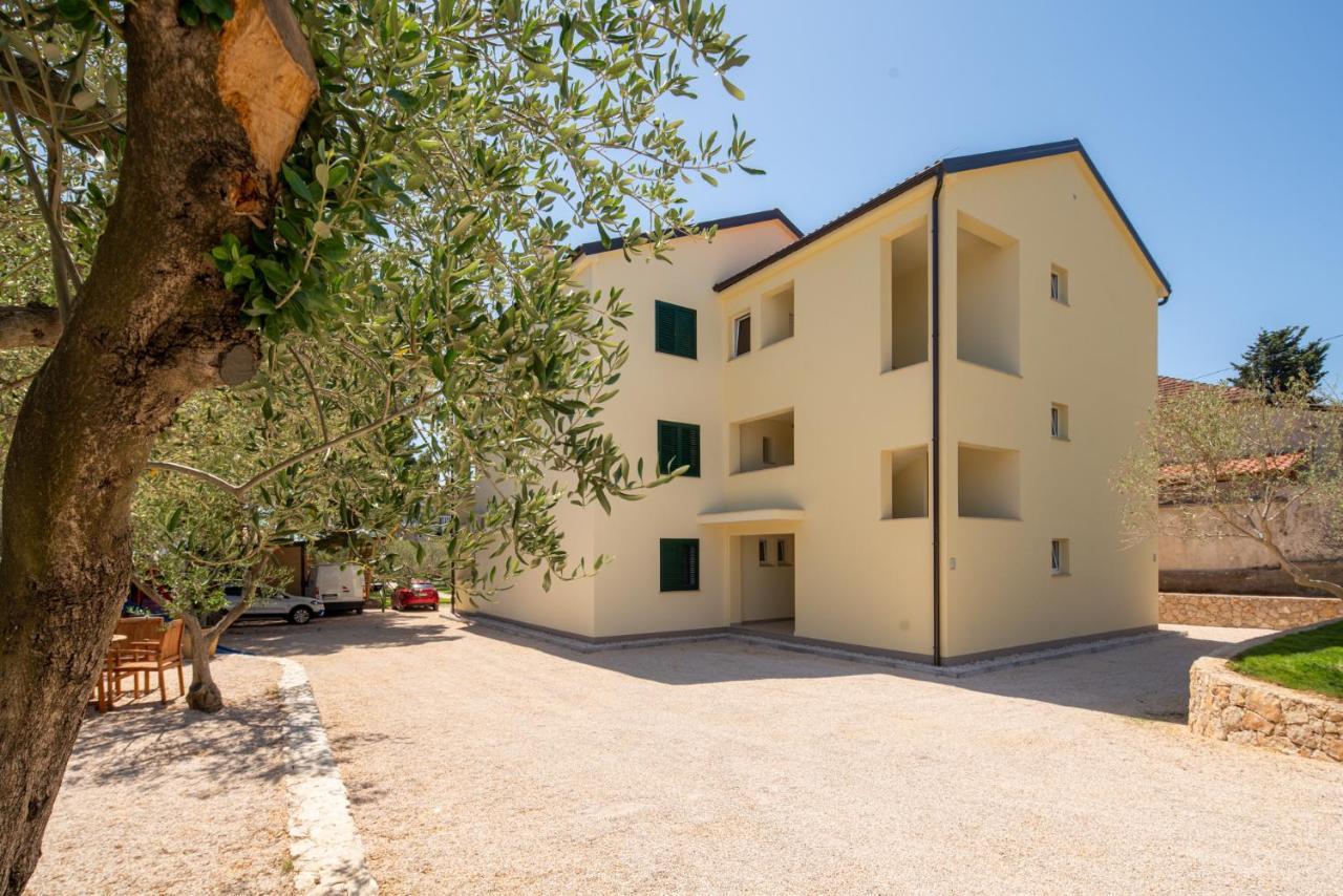Apartmani Mara Pakoštane Kültér fotó