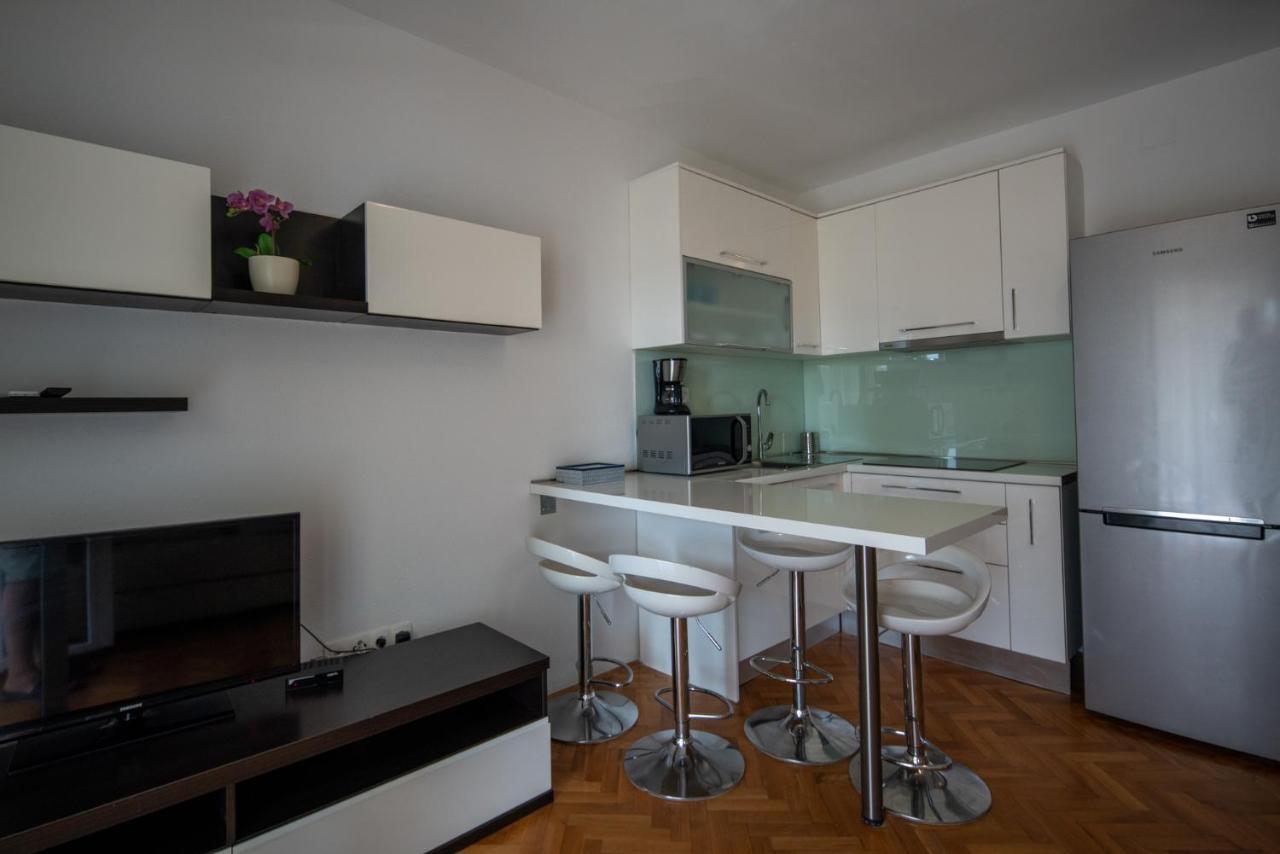 Apartmani Mara Pakoštane Kültér fotó