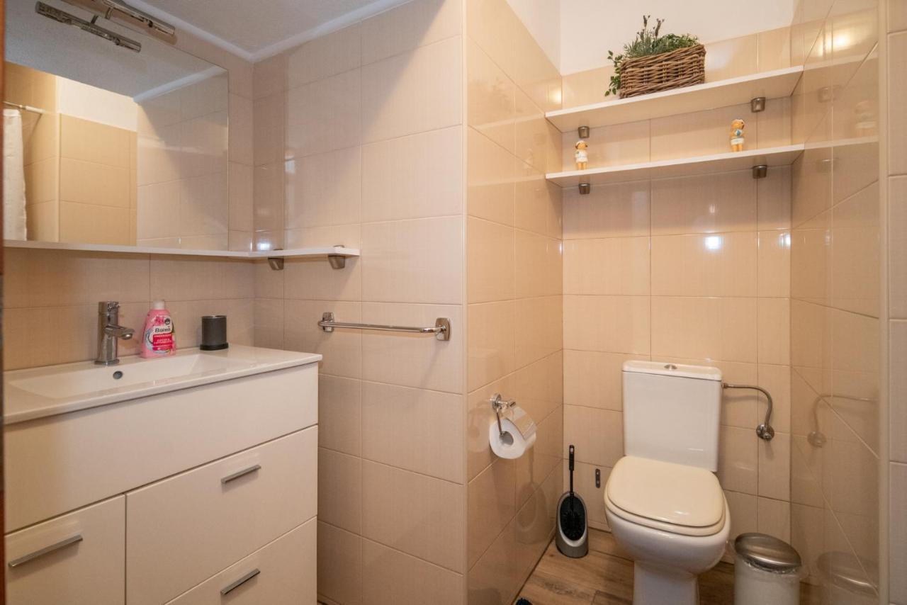 Apartmani Mara Pakoštane Kültér fotó